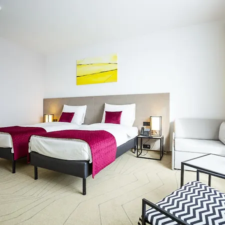 Arche Krakowska ורשה