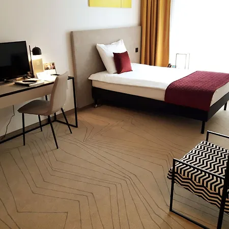 Arche Krakowska מלון 4*