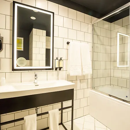 מלון Arche Krakowska 4*