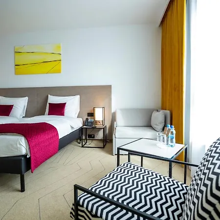 Arche Krakowska ורשה