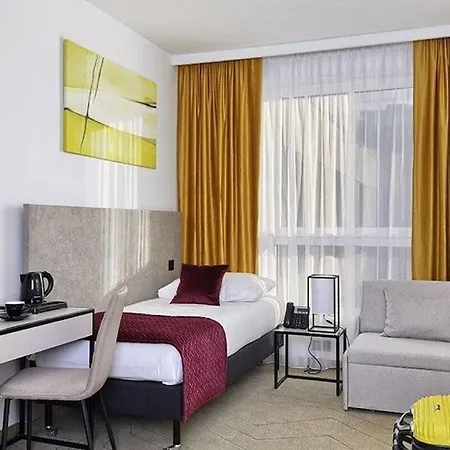 Arche Krakowska Warsaw