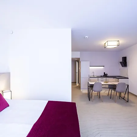 Arche Krakowska 4* Warszawa
