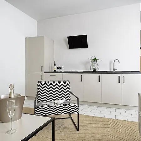 Отель Arche Krakowska 4*