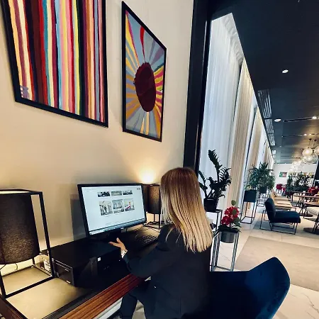 Arche Krakowska 4* Warszawa